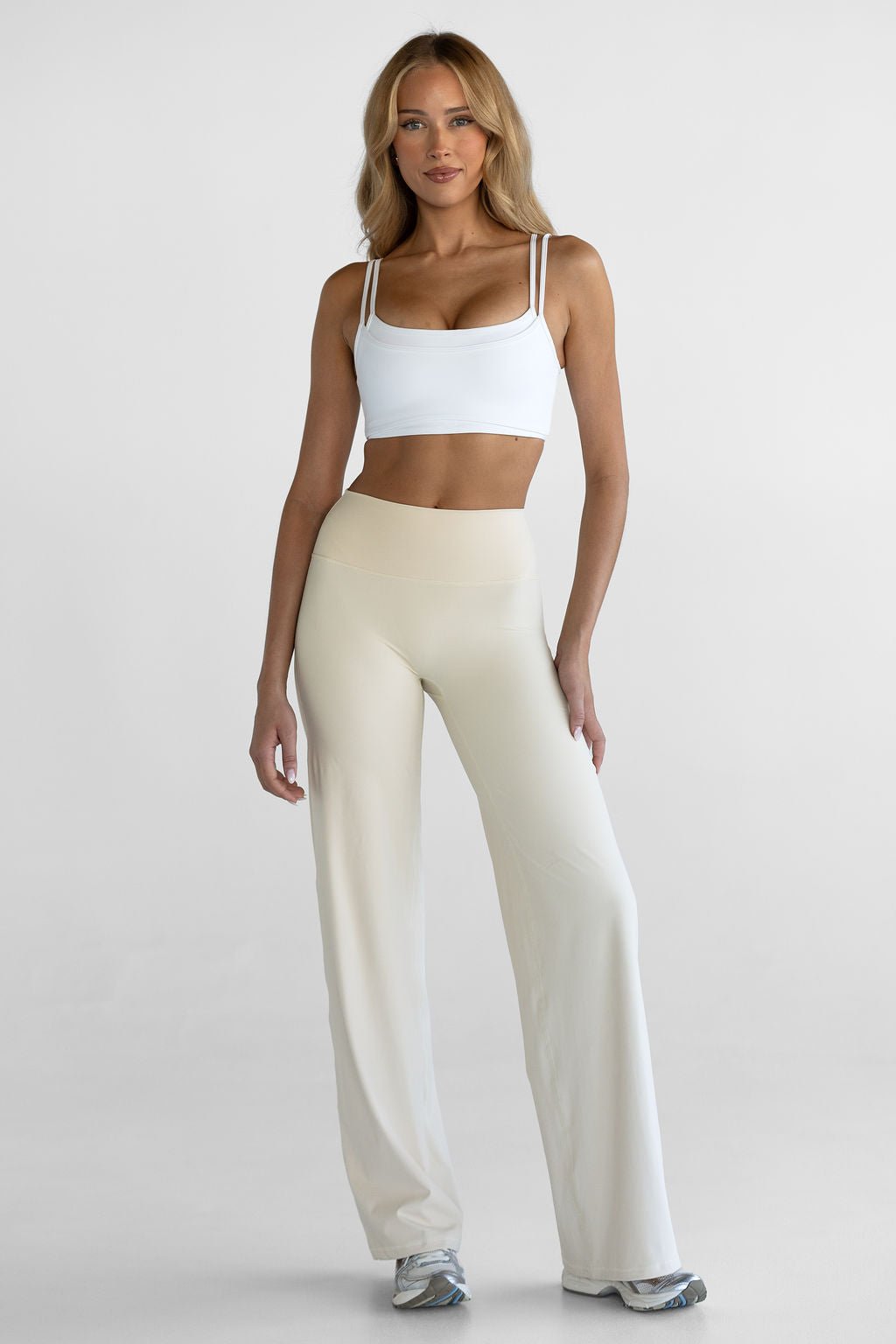 Double Layer Crop - White - LEELO ACTIVE
