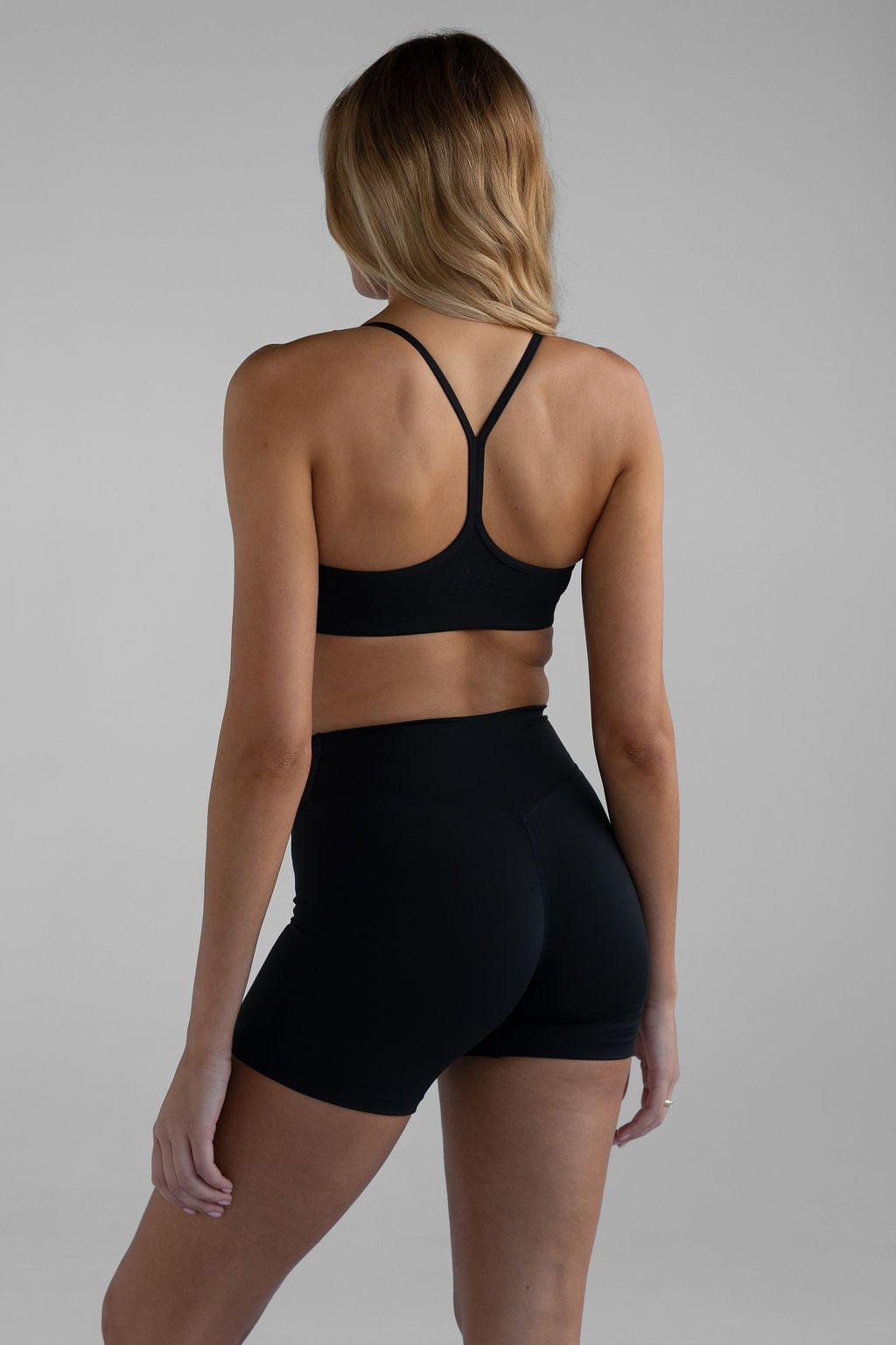 Elevate Crop - Black (pre - order) - LEELO ACTIVE