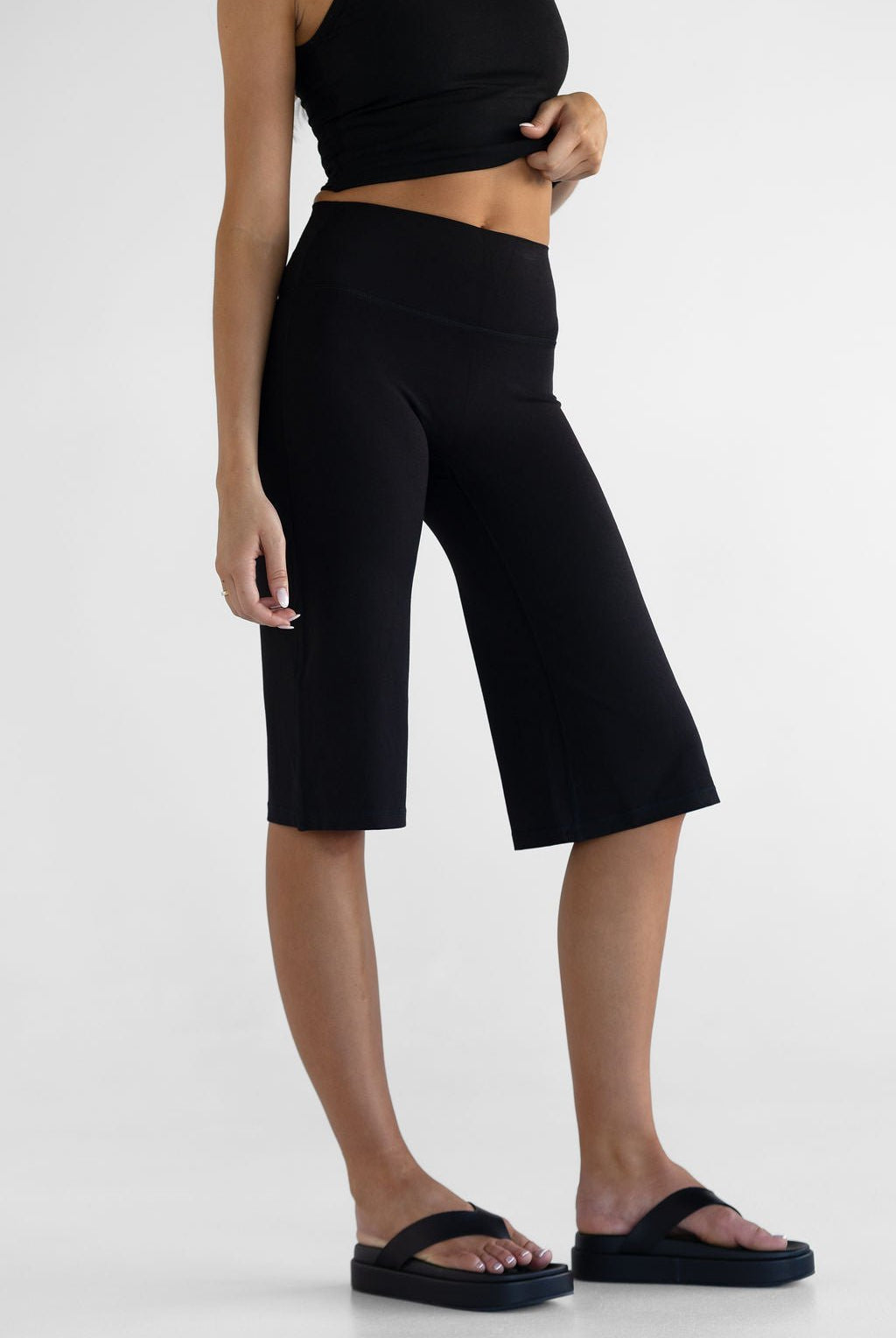 Sculpt Capri Wide Leg Pants - Black - LEELO ACTIVE