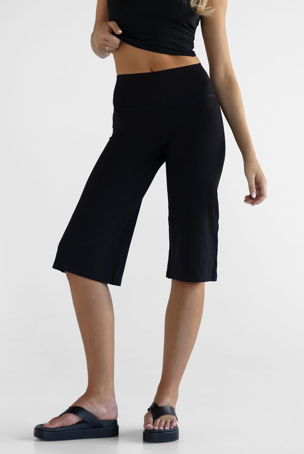Sculpt Capri Wide Leg Pants - Black - LEELO ACTIVE