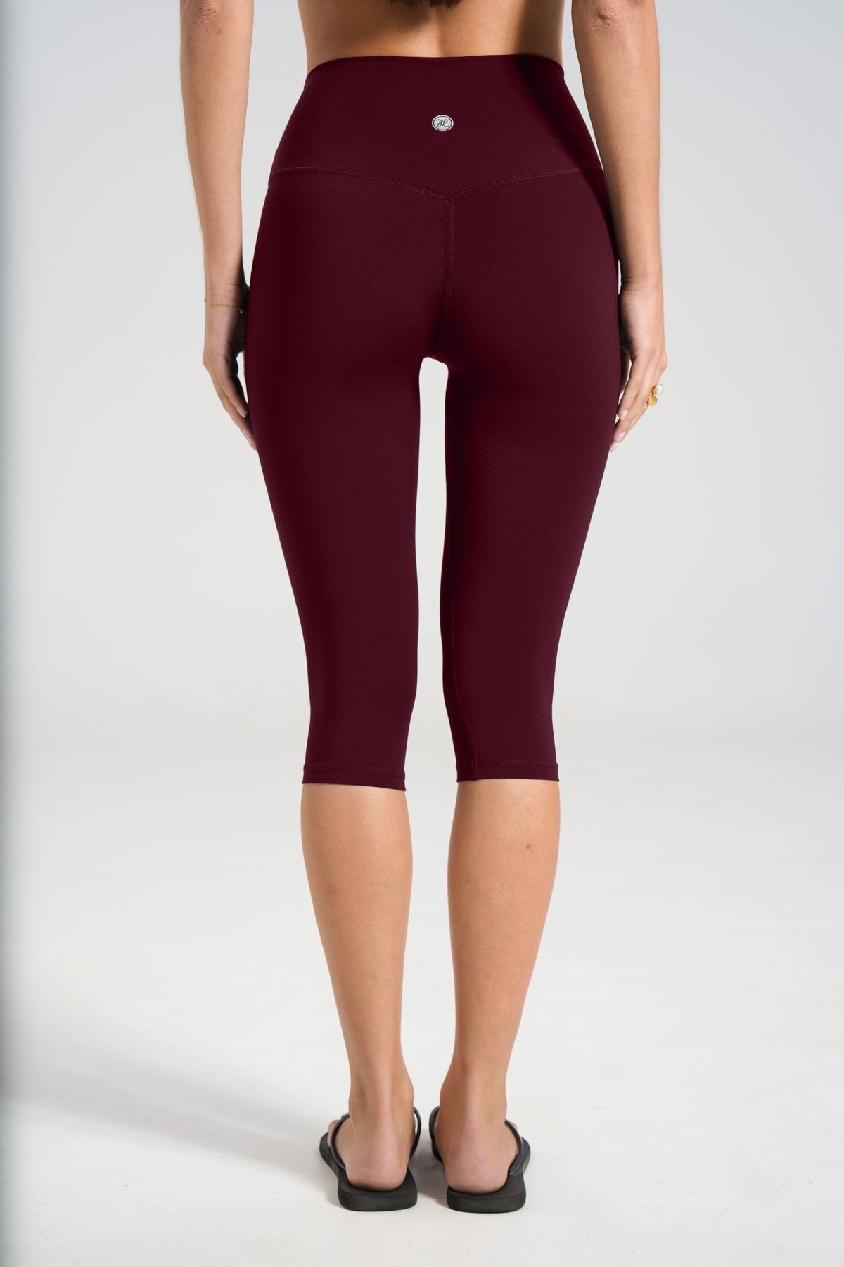 Sculpt Capris (3/4 Leggings) - Cherry Cola - LEELO ACTIVE