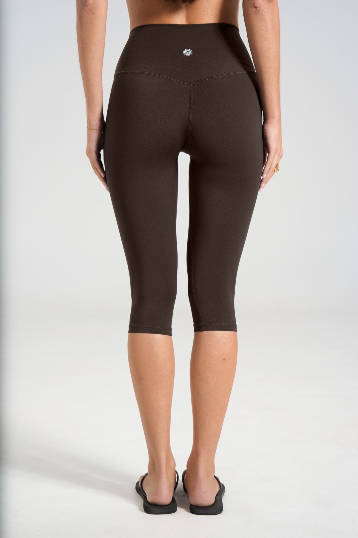 Sculpt Capris (3/4 Leggings) - Dark Chocolate - LEELO ACTIVE