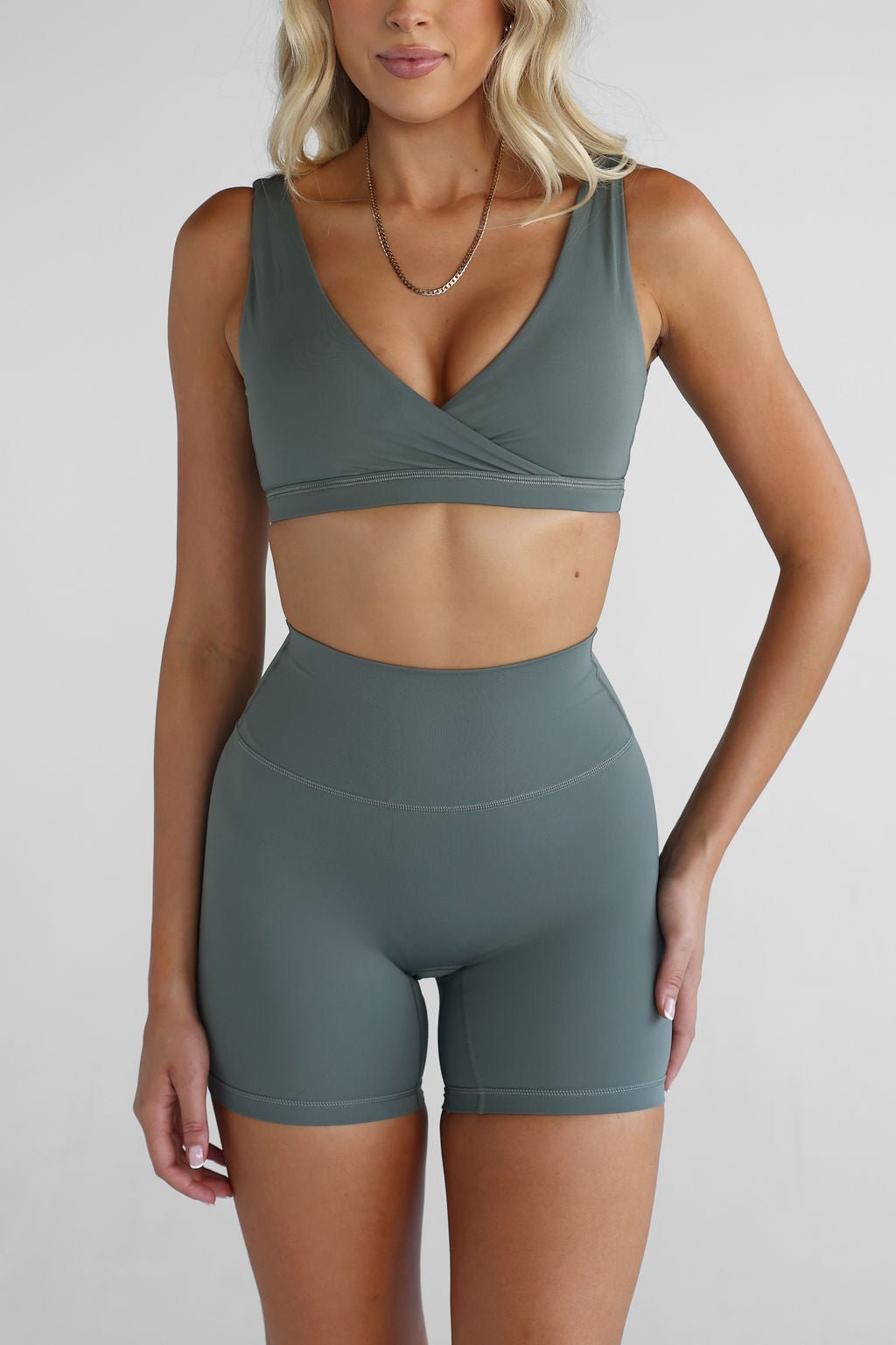 SCULPT Crop - Green Mist - LEELO ACTIVE