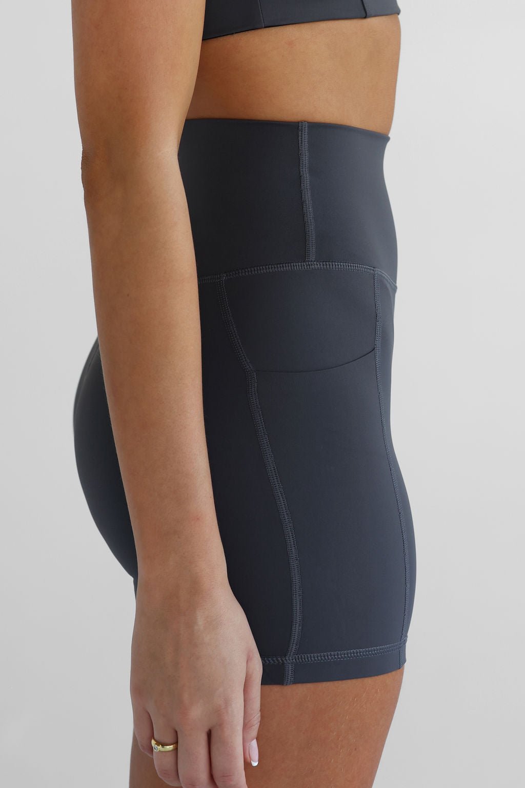 SCULPT Pocket Bike Shorts - Ash - LEELO ACTIVE