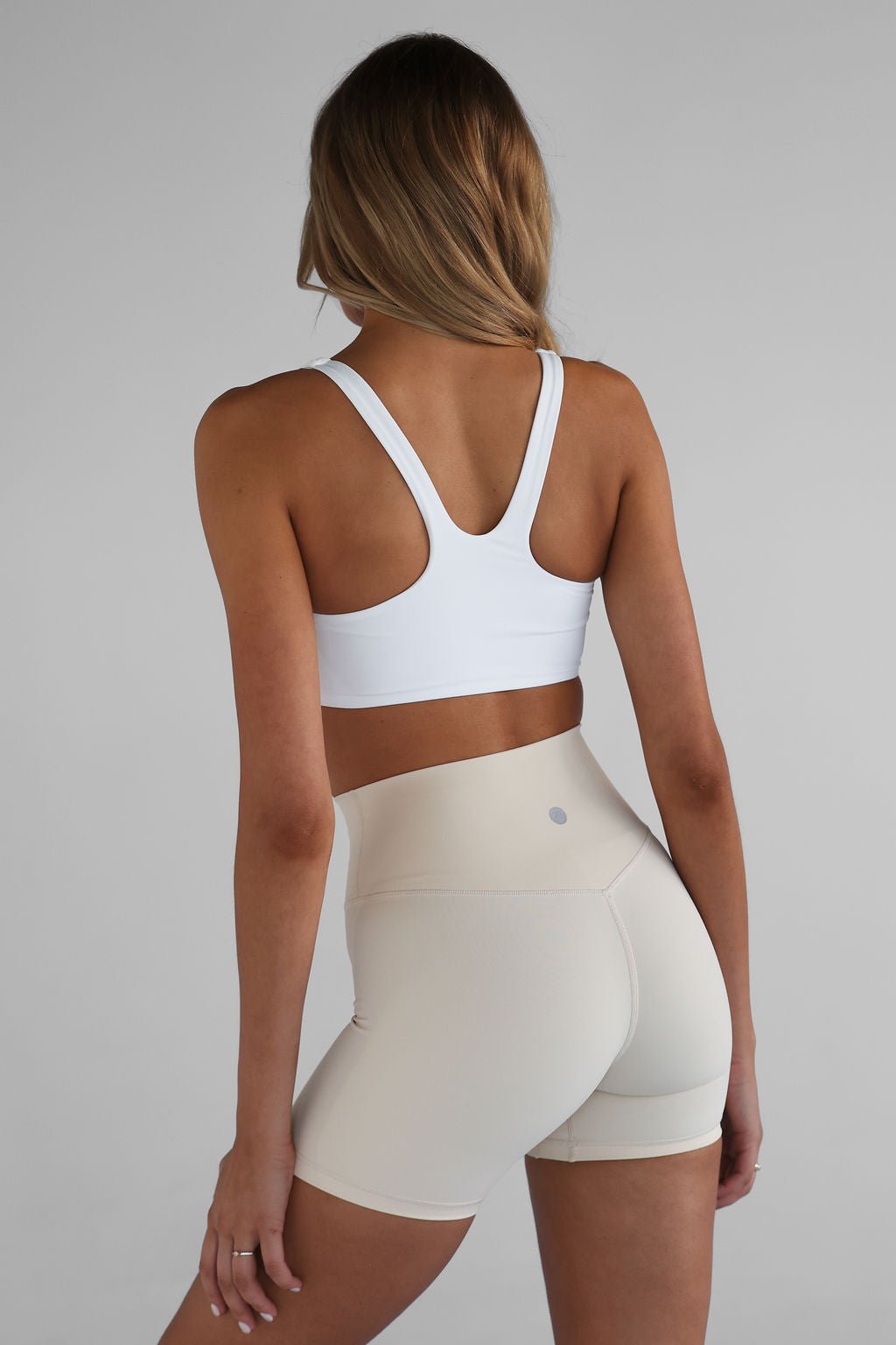SCULPT Shape Crop - White (pre - order) - LEELO ACTIVE