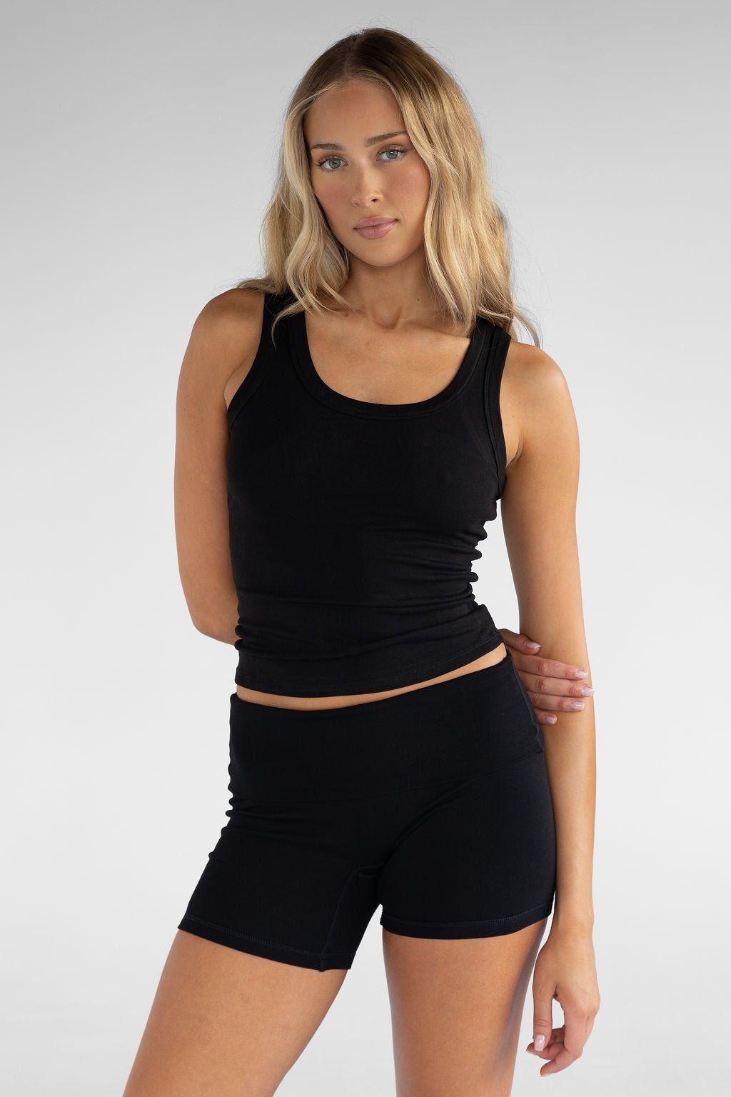 The Lounge Tank - Black - LEELO ACTIVE