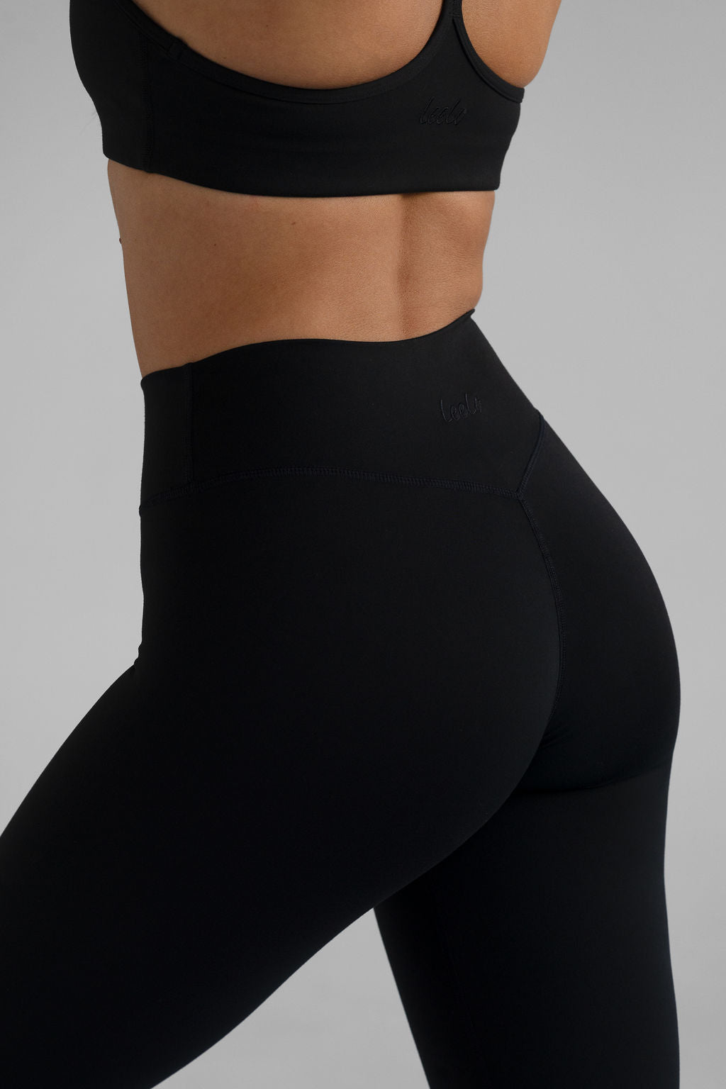 Elevate Leggings - Black (pre - order) - LEELO ACTIVE