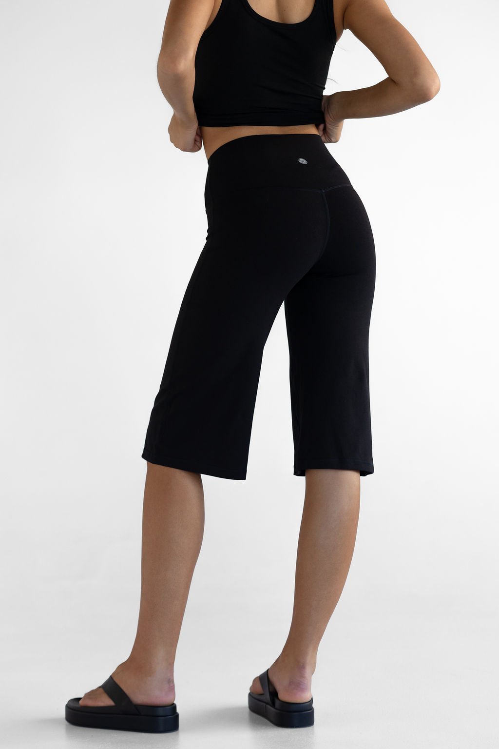 Sculpt Capri Wide Leg Pants - Black - LEELO ACTIVE