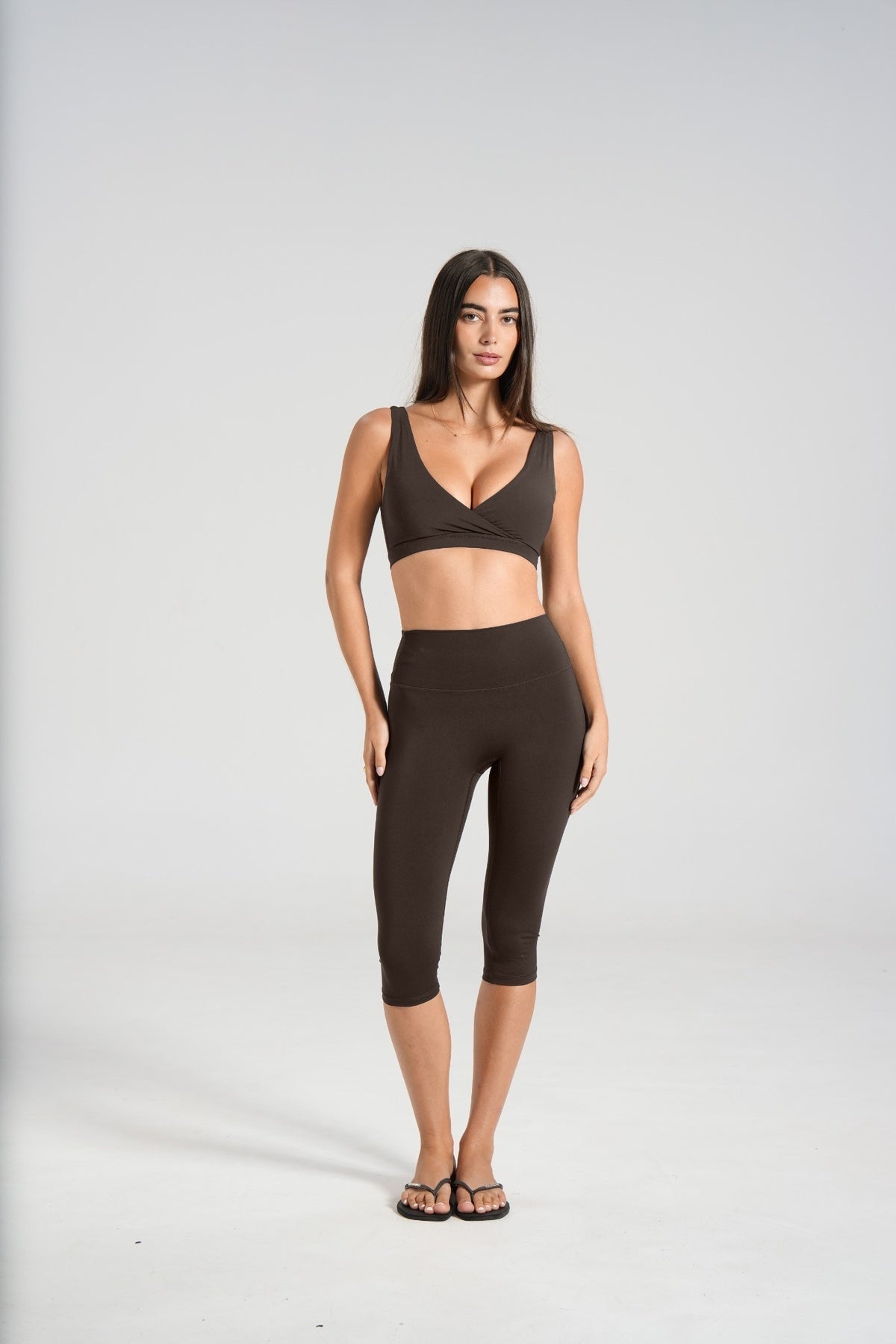Sculpt Capris (3/4 Leggings) - Dark Chocolate - LEELO ACTIVE
