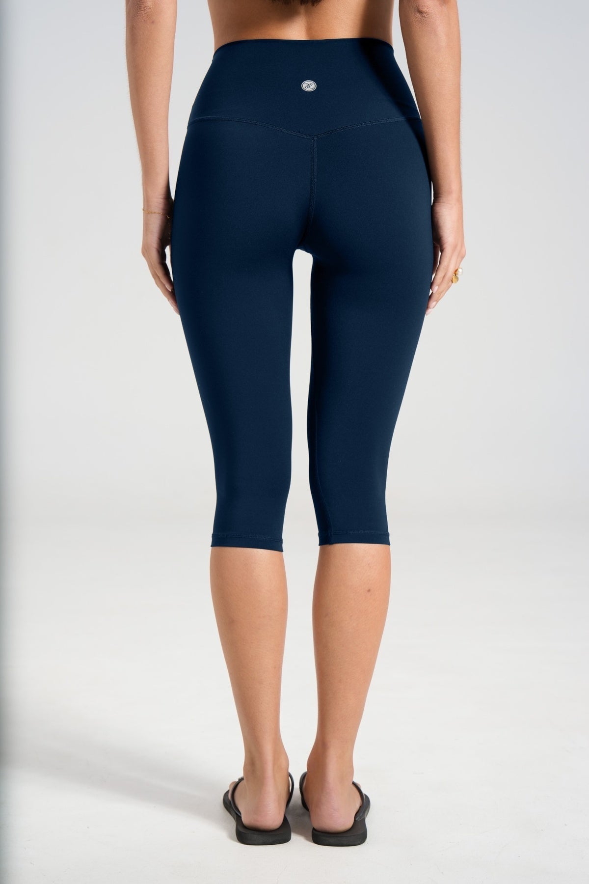 Sculpt Capris (3/4 Leggings) - Navy - LEELO ACTIVE