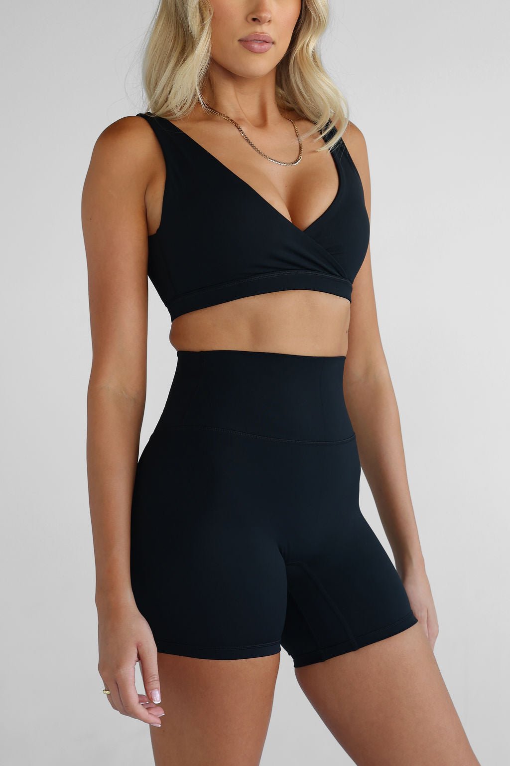 SCULPT Crop - Black - LEELO ACTIVE