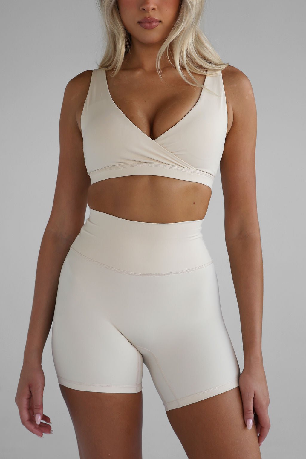 SCULPT Crop - French Vanilla - LEELO ACTIVE