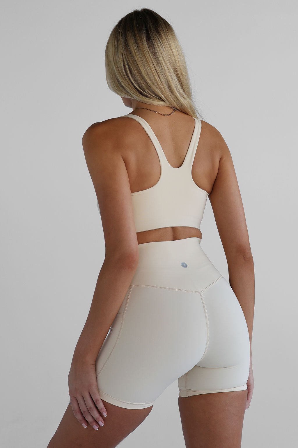 SCULPT Shape Crop - French Vanilla - LEELO ACTIVE