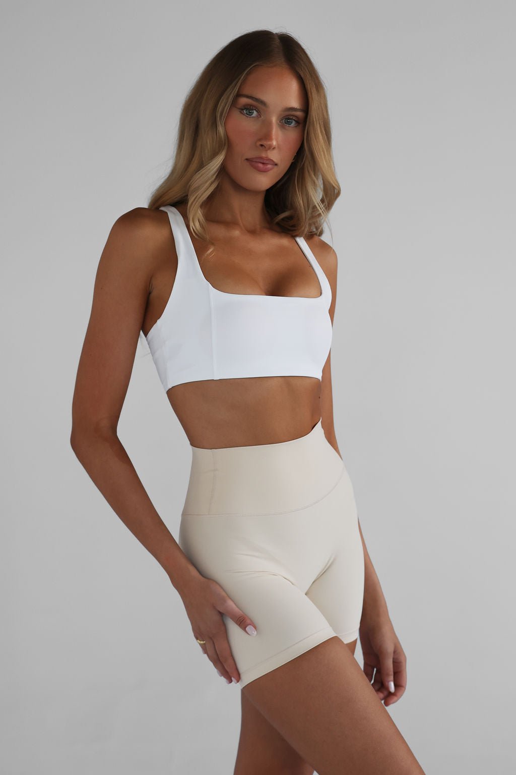 SCULPT Shape Crop - White (pre - order) - LEELO ACTIVE