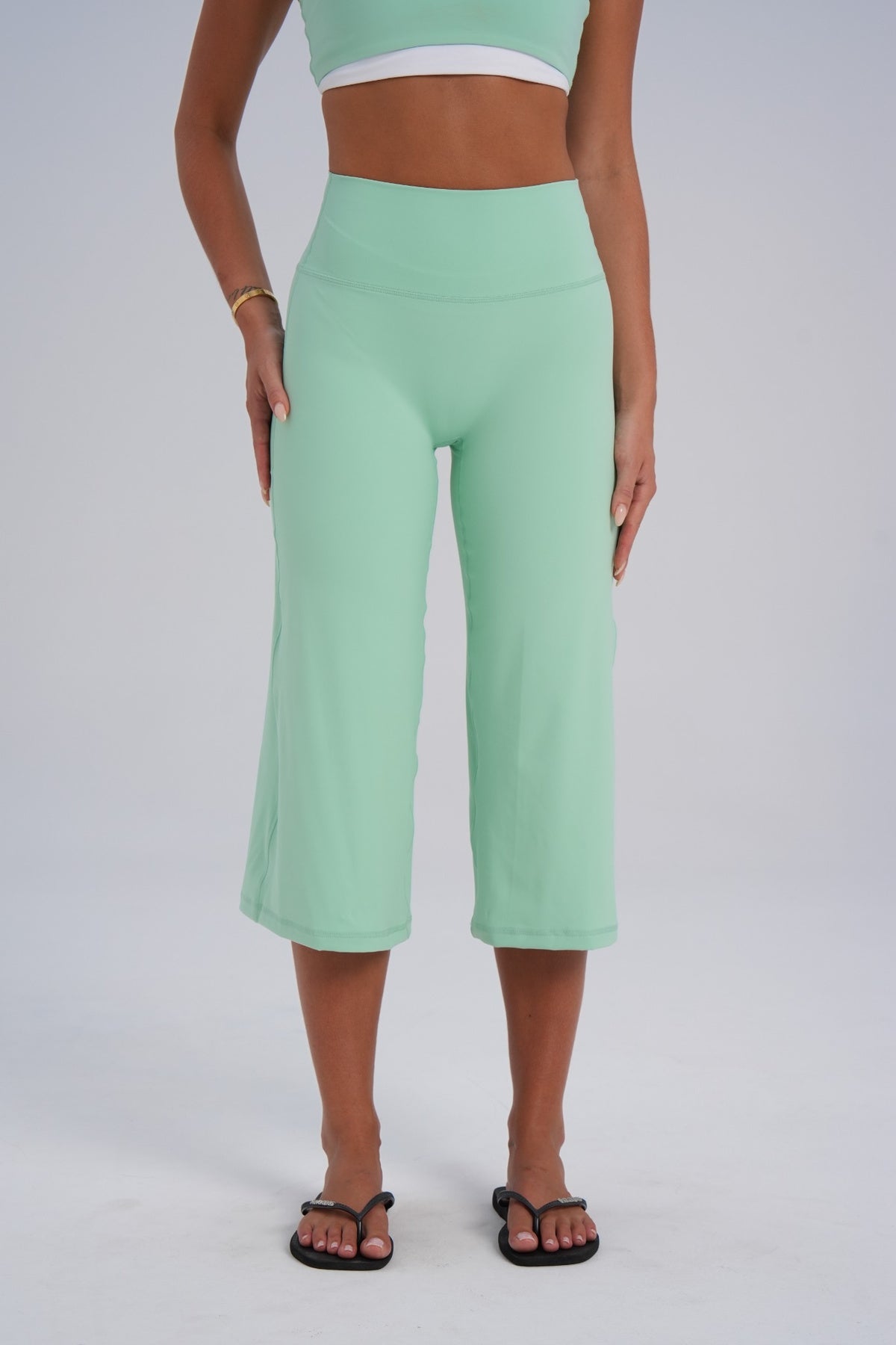 Sculpt Wide Leg Capri - Tiffany (pre-order) - LEELO ACTIVE