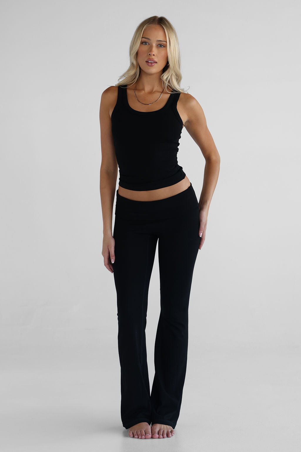 The Lounge Tank - Black - LEELO ACTIVE