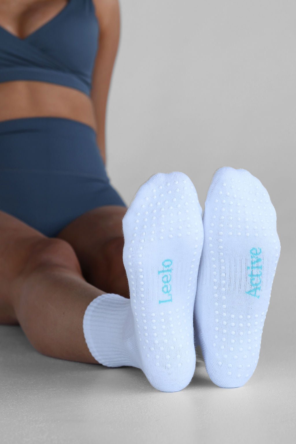 Breathe Grip Socks - Turquoise - LEELO ACTIVE