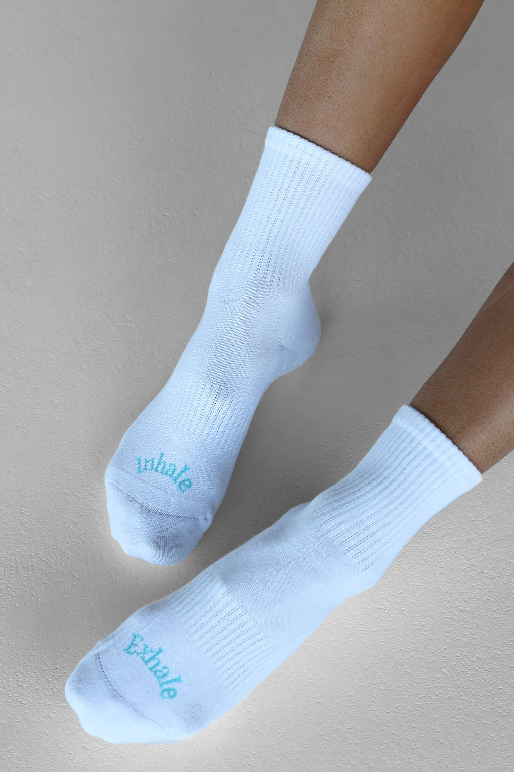 Breathe Grip Socks - Turquoise - LEELO ACTIVE