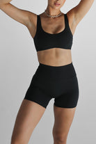 Luxe Signature Crop - Deep Black - LEELO ACTIVE