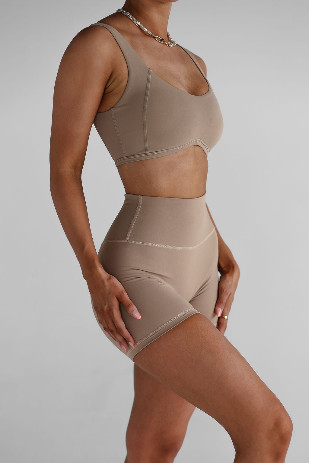 Luxe Signature Crop - Tan - LEELO ACTIVE