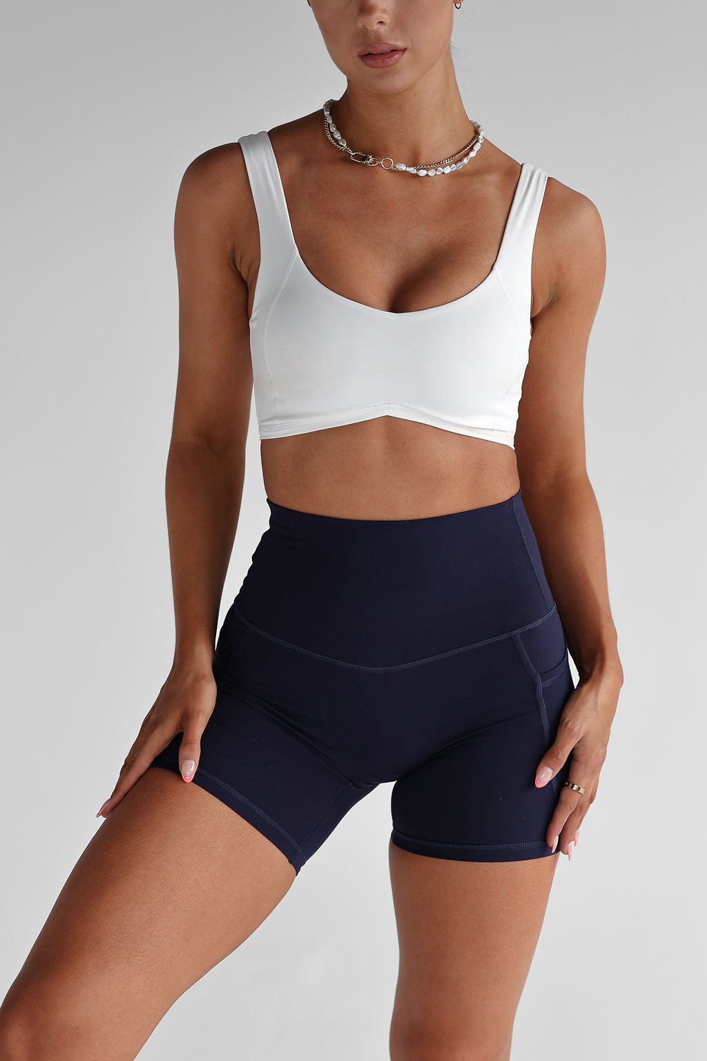 Luxe Signature Crop - White - LEELO ACTIVE