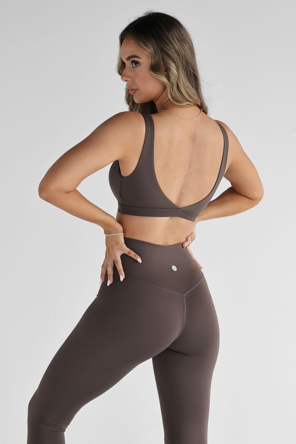 SCULPT Crop - Dark Chocolate SHIPPING FROM 23/08 - 25/08 - LEELO ACTIVE