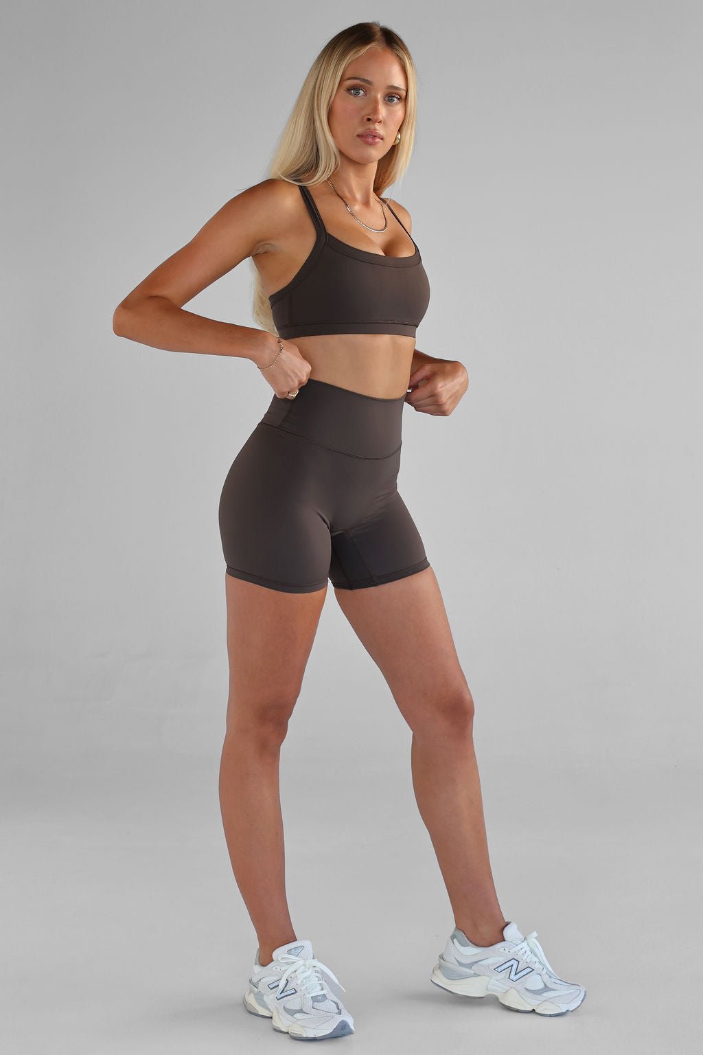 SCULPT Cross Back Crop - Dark Chocolate SHIPPING FROM 12/02 - LEELO ACTIVE