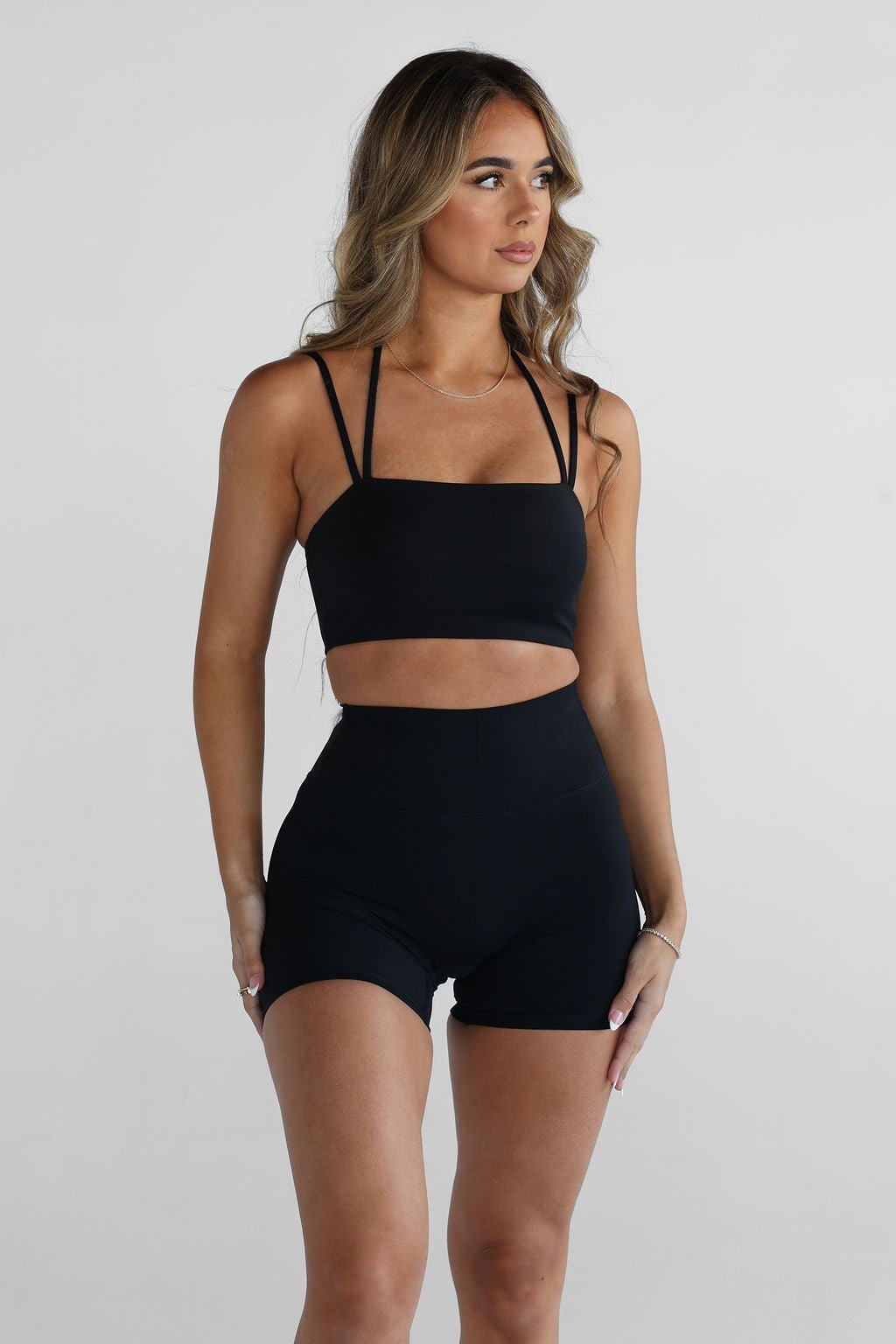 SCULPT Infinity Crop - Black - LEELO ACTIVE