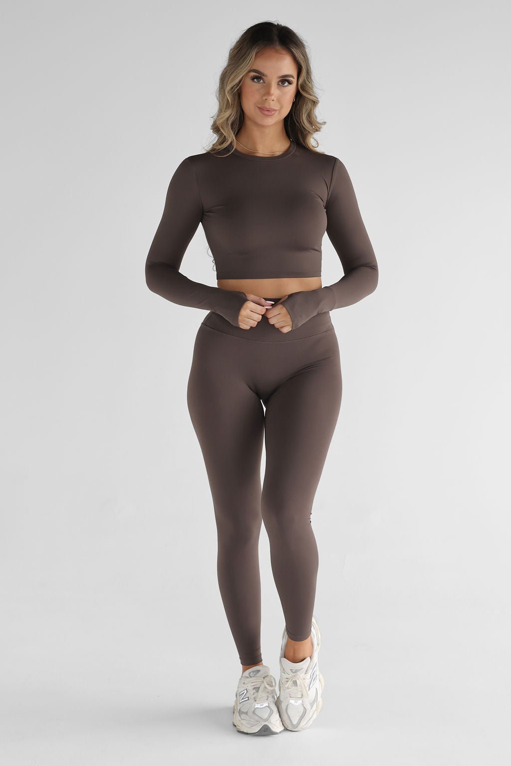 SCULPT Long Sleeve Crop - Dark Chocolate SHIPPING FROM 23/08 - 25/08 - LEELO ACTIVE