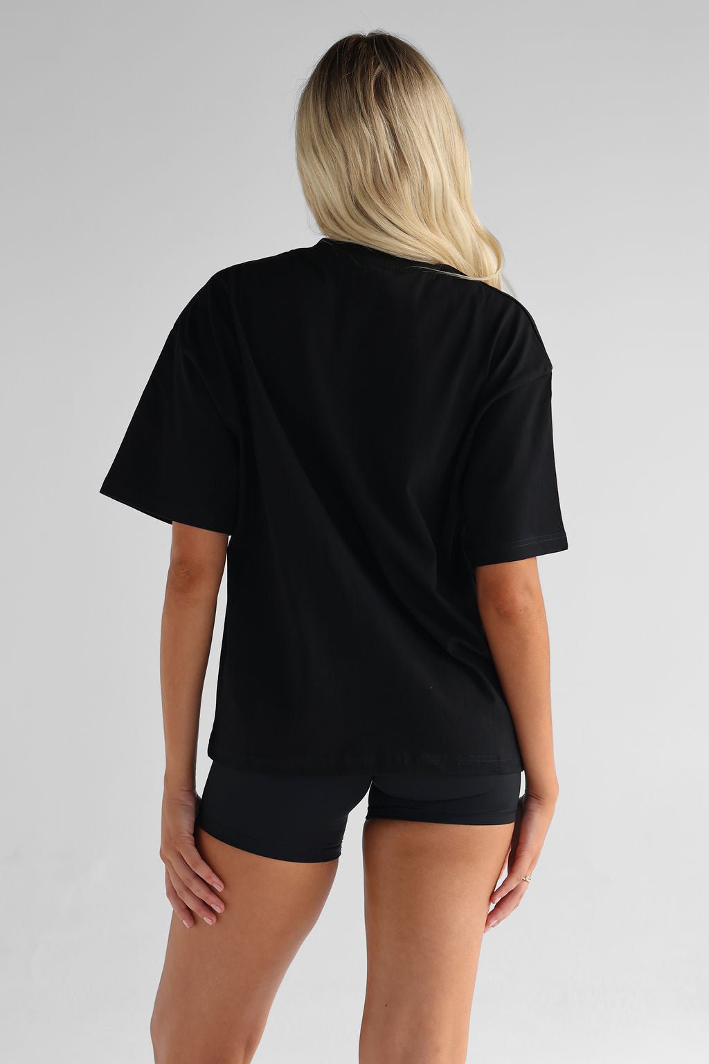 Signature Boyfriend Tee - Black - LEELO ACTIVE