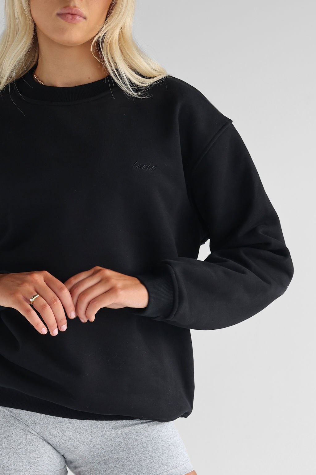 Signature Sweater - Black - LEELO ACTIVE