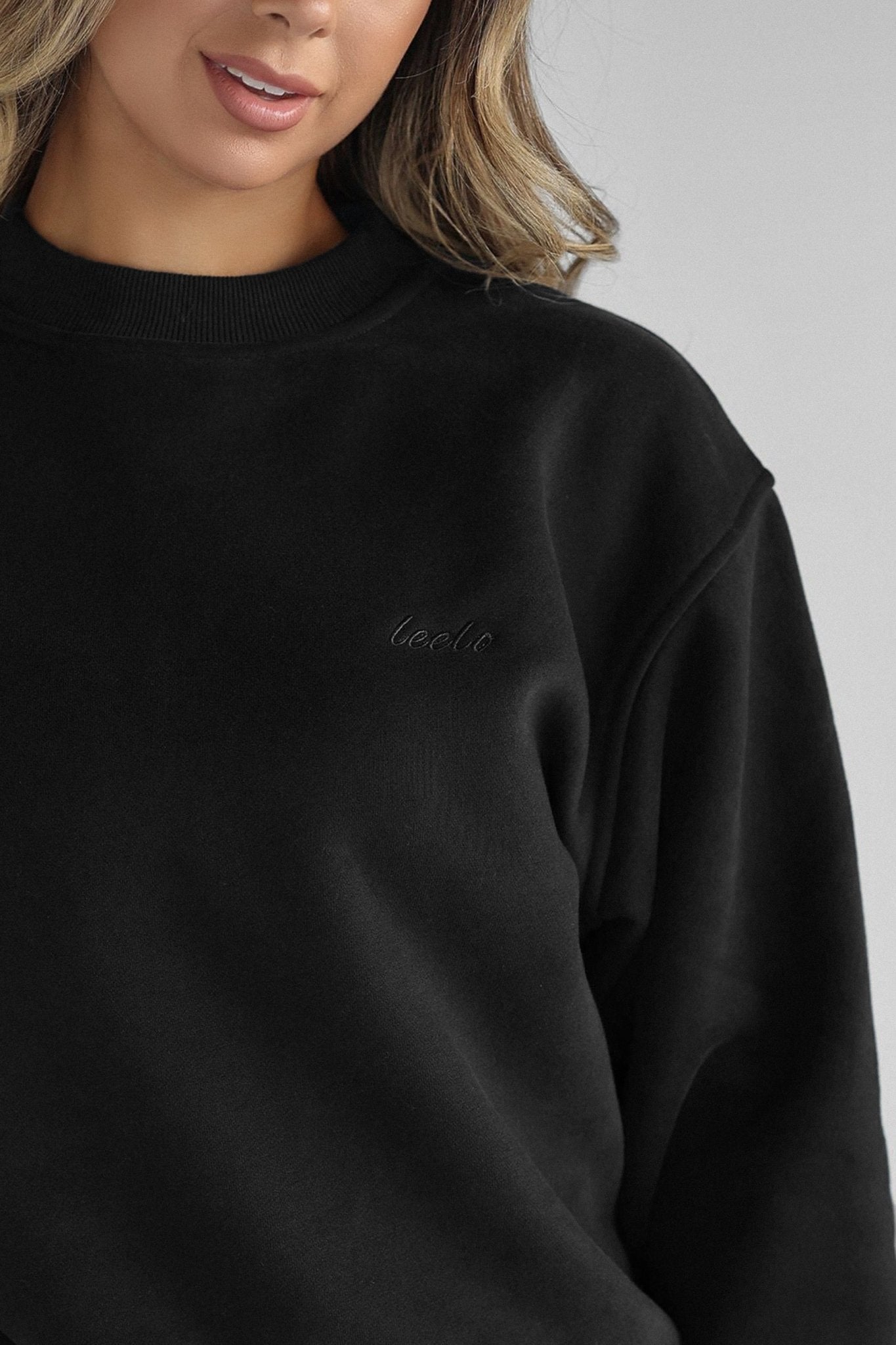 Signature Sweater - Black - LEELO ACTIVE