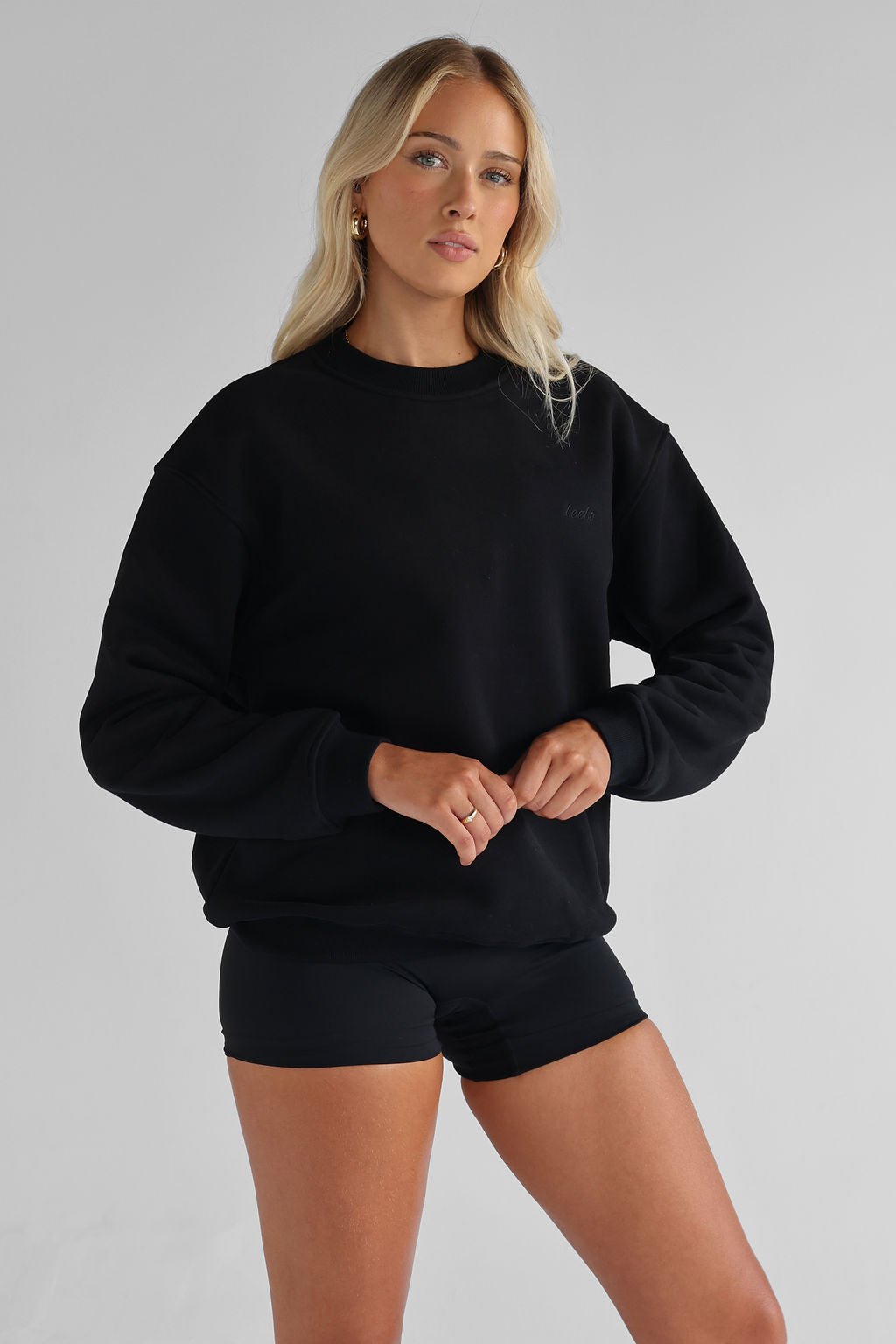 Signature Sweater - Black - LEELO ACTIVE